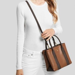 Michael  Kors  Austin  Medium  Pebbled leather  Messenge luggage